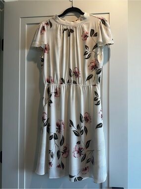 Cream Floral Short Sleeve Midi Dress